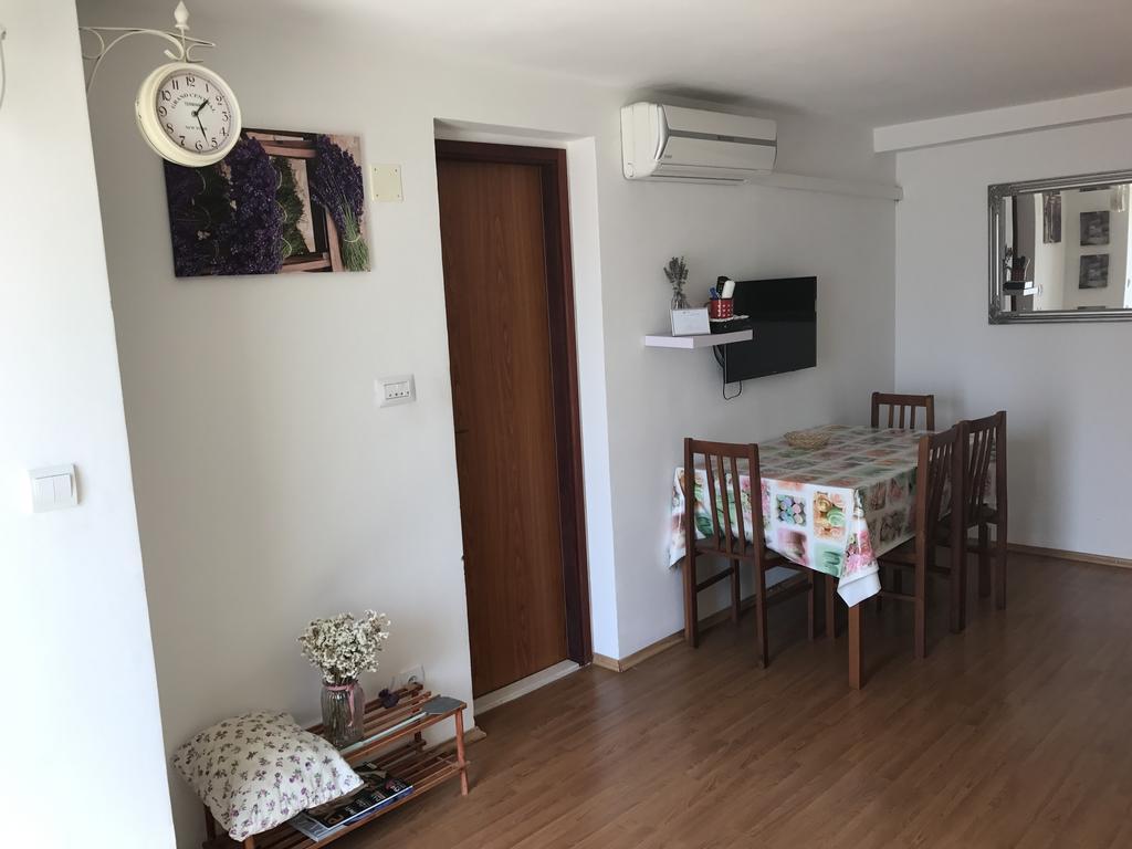 Apartment Culic Podstrana Esterno foto
